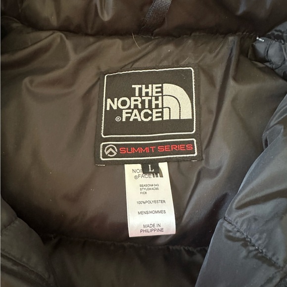 Men’s North Face Black Down Puffer Coat - Picture 3 of 5